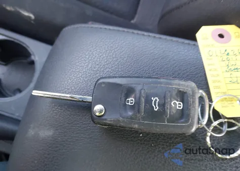 2015 Volkswagen Jetta 2.0L S z USA, uszkodzony, nr VIN 3VW2K7AJ1FM425457